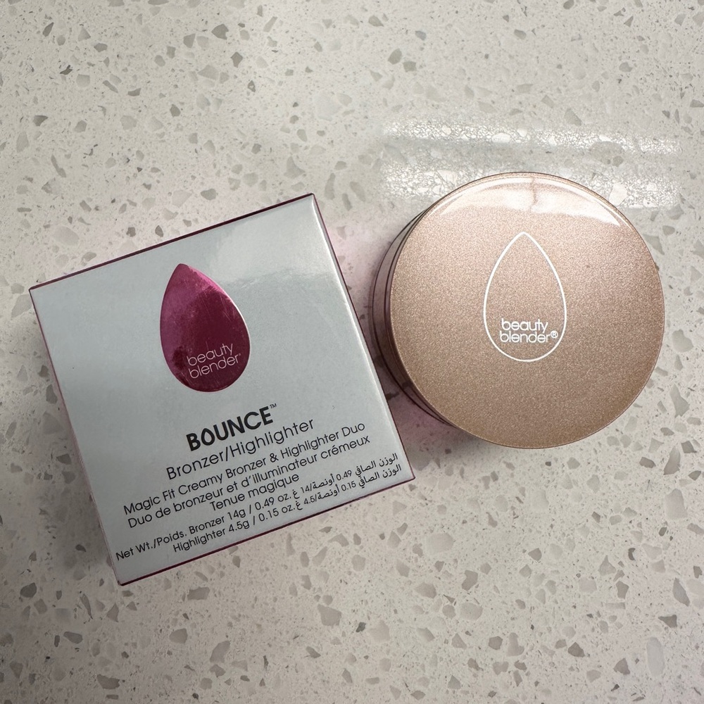 BeautyBlender BOUNCE Bronzer & Highlighter Duo in Pearl/Buff